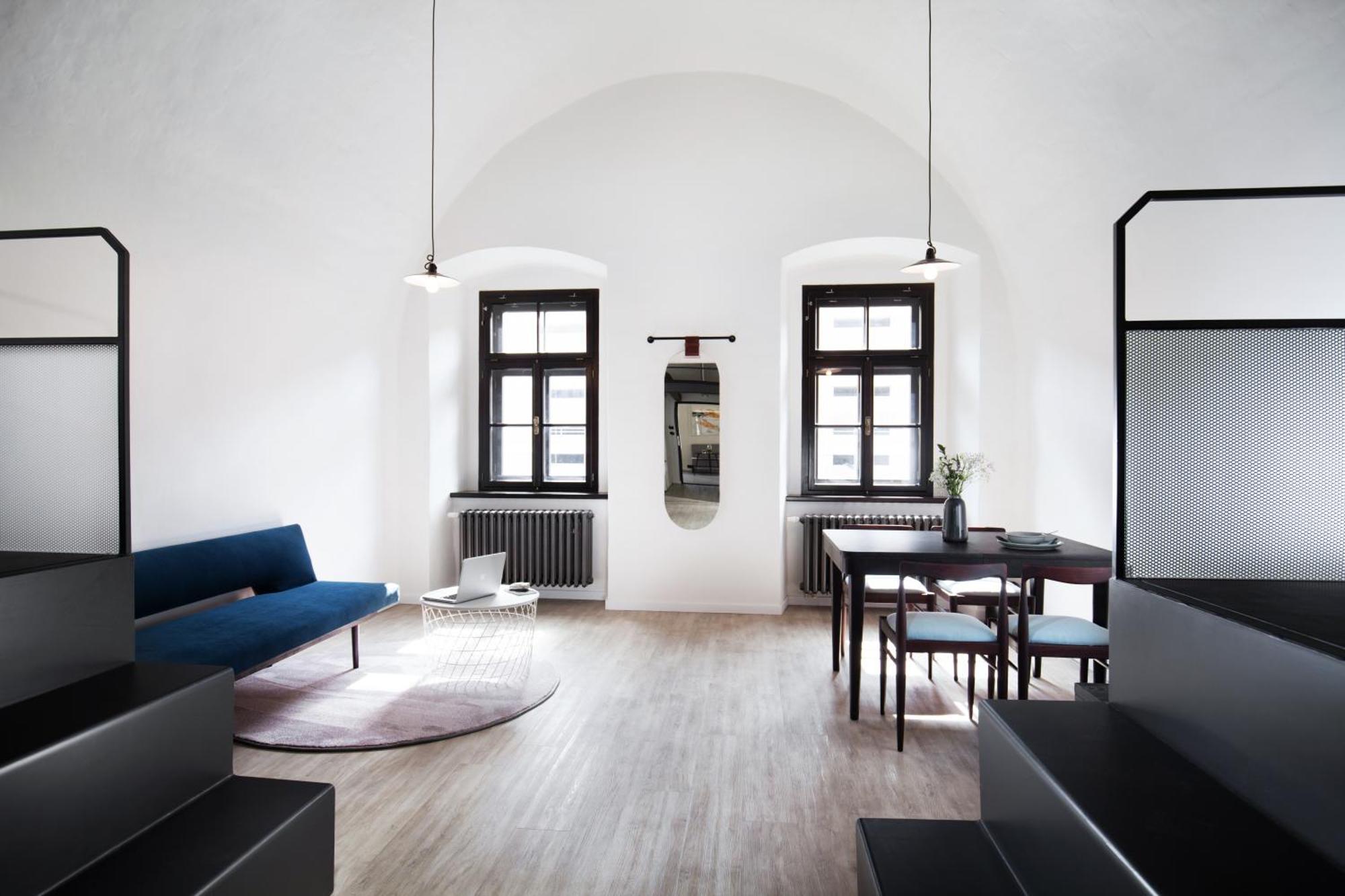 Long Story Short Hostel&Café Olomouc Esterno foto