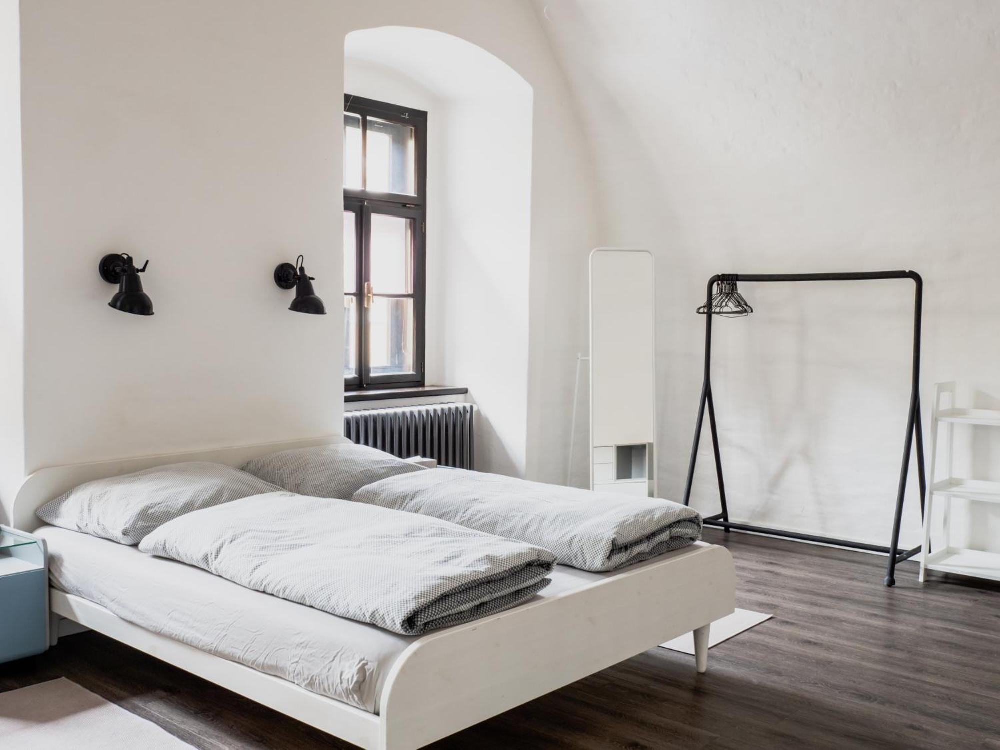 Long Story Short Hostel&Café Olomouc Esterno foto