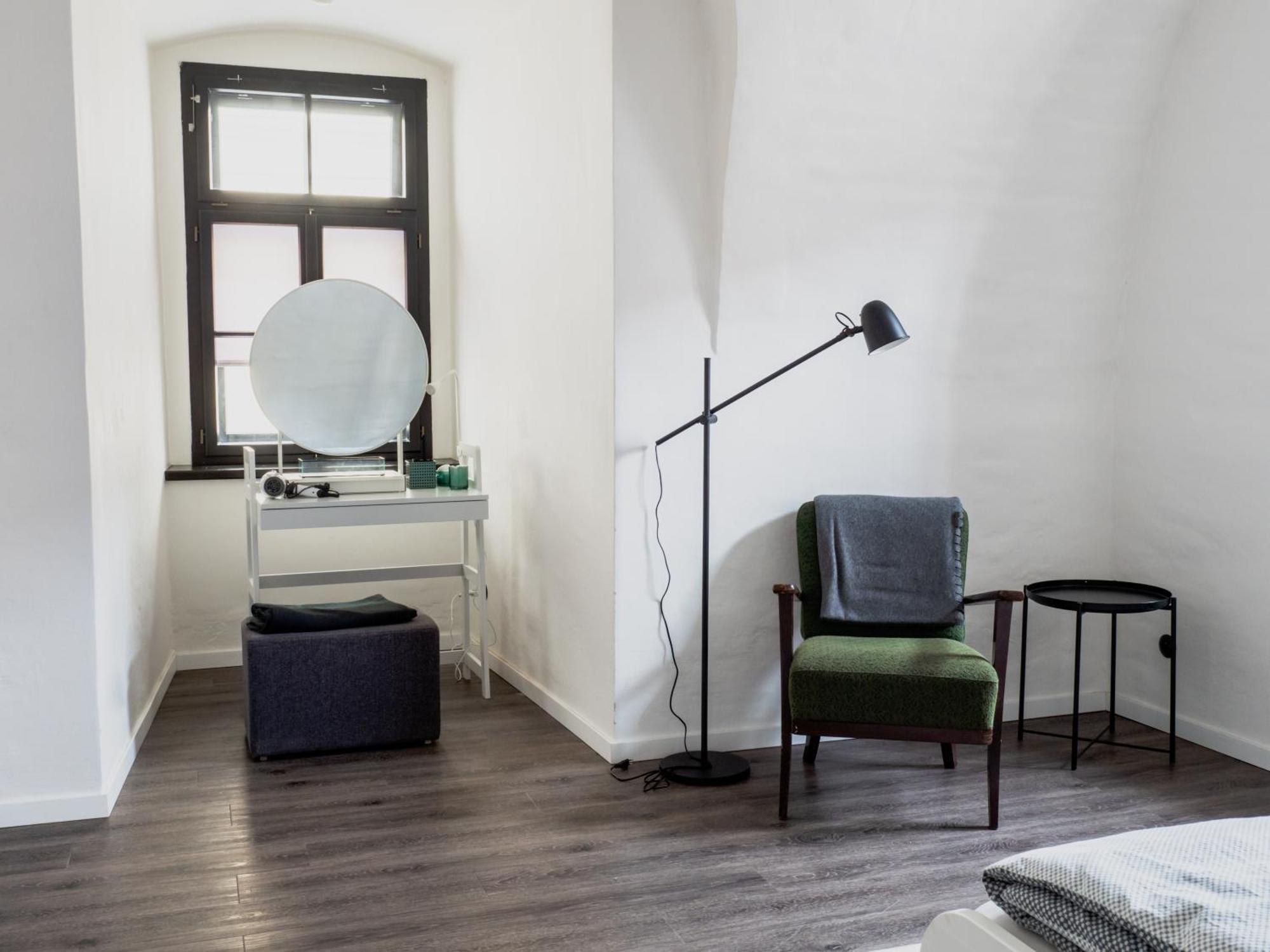 Long Story Short Hostel&Café Olomouc Esterno foto