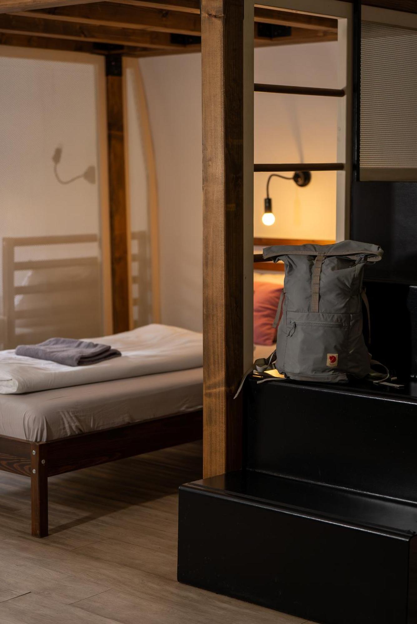 Long Story Short Hostel&Café Olomouc Esterno foto
