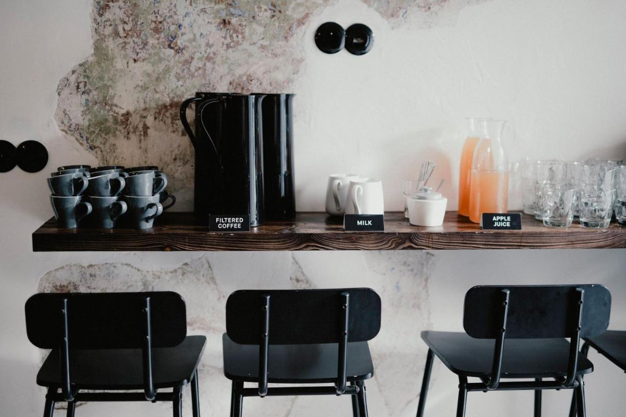 Long Story Short Hostel&Café Olomouc Esterno foto