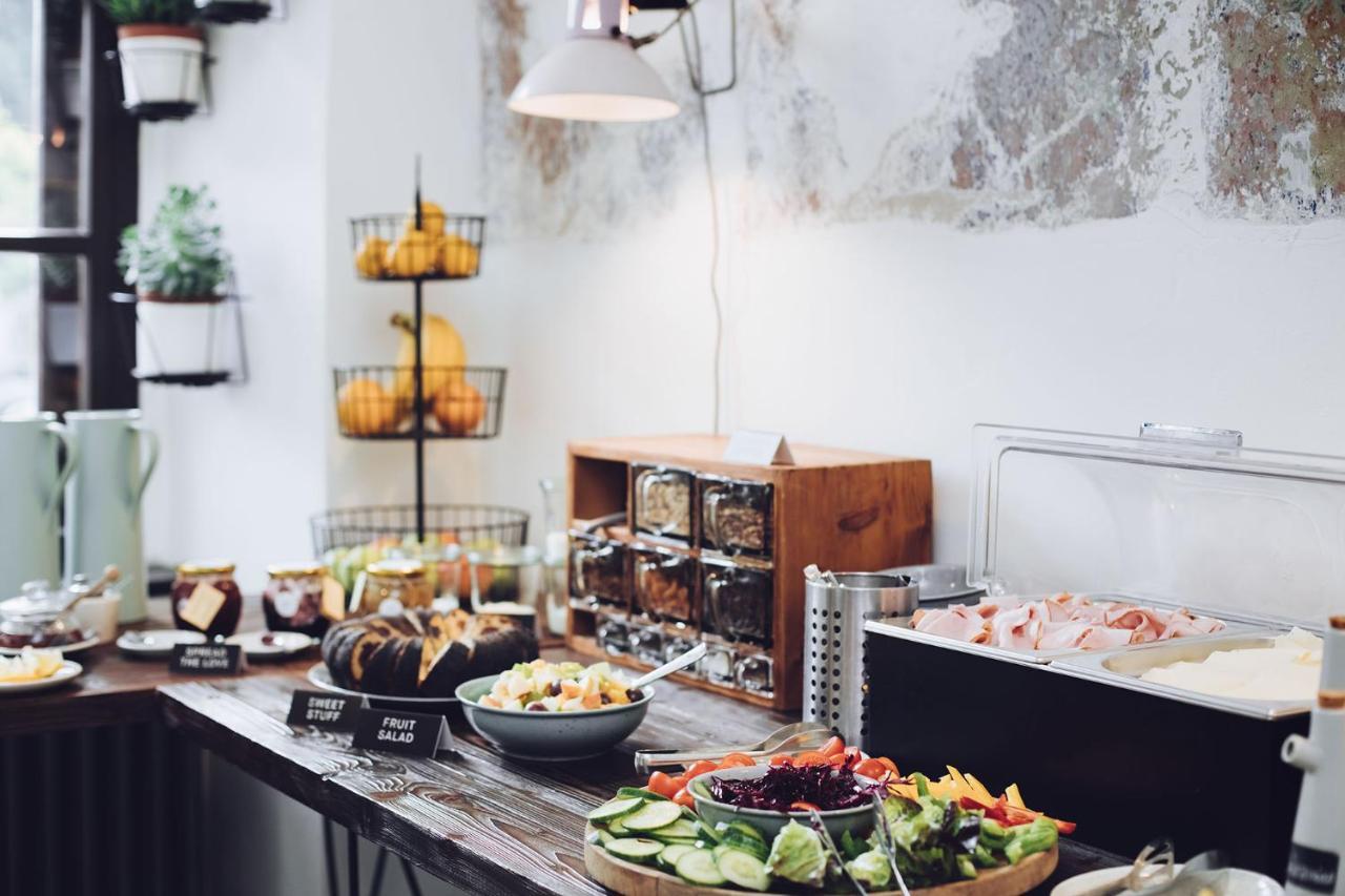 Long Story Short Hostel&Café Olomouc Esterno foto